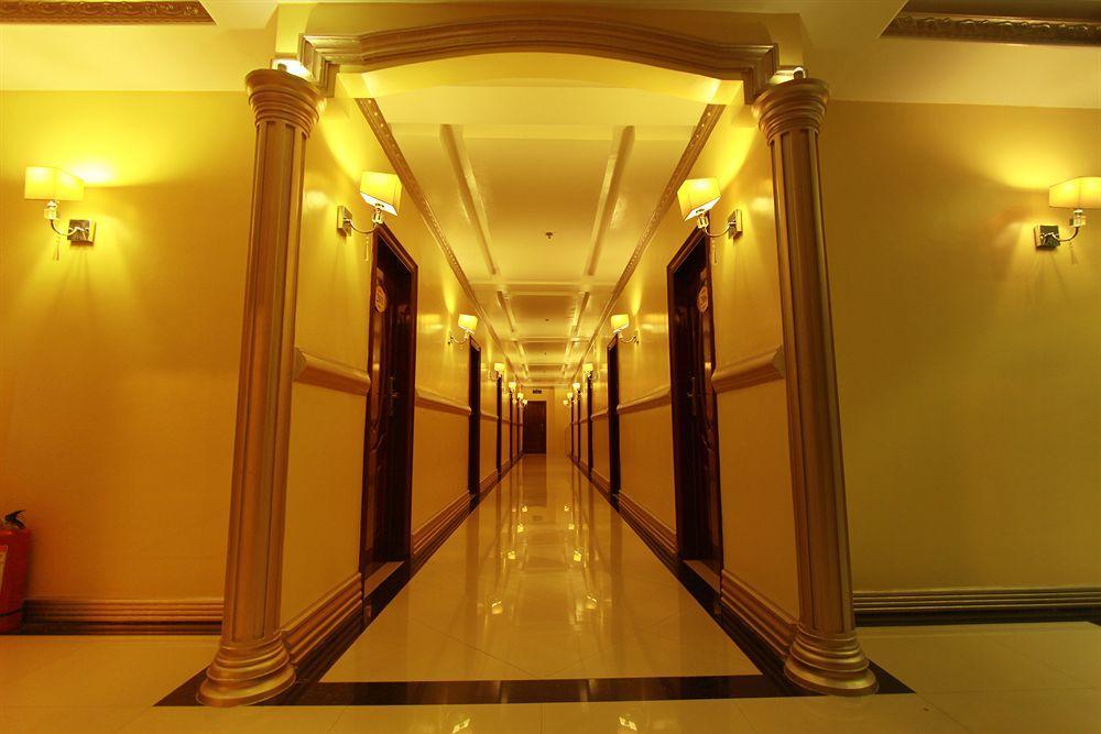 Clark Imperial Hotel Ángeles Exterior foto